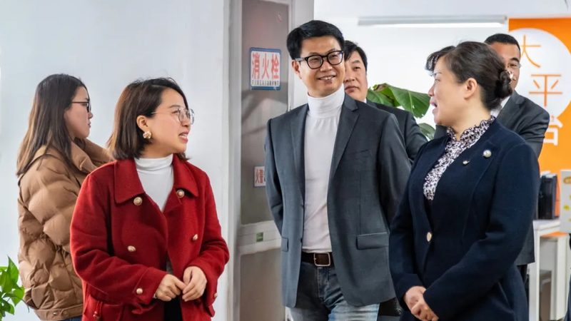 深圳宣传片拍摄团队定制服务：打造企业品牌形象的利器